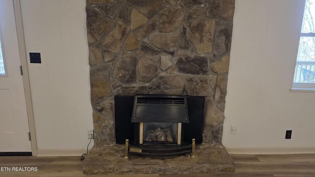 1135 W Outer Drive, Oak Ridge, TN 37830