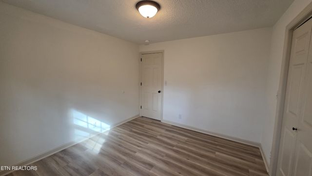 1135 W Outer Drive, Oak Ridge, TN 37830
