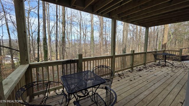 1135 W Outer Drive, Oak Ridge, TN 37830
