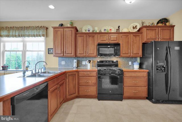 415 WESTBURY DR, Reading, PA 19610