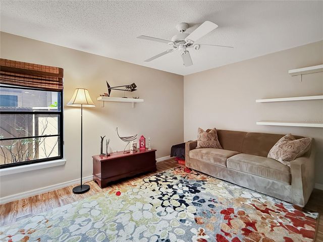 1001 LENNOX ROAD W, Palm Harbor, FL 34683