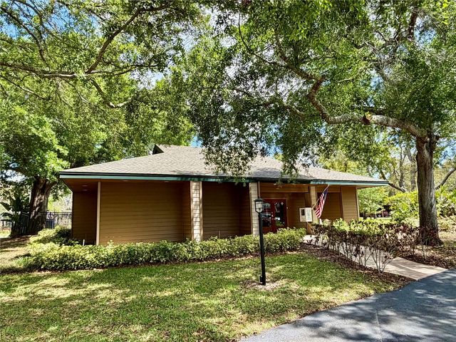 1001 LENNOX ROAD W, Palm Harbor, FL 34683