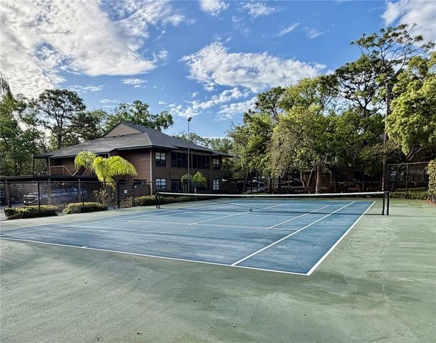 1001 LENNOX ROAD W, Palm Harbor, FL 34683