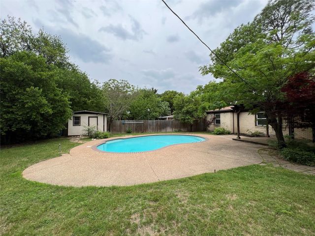 5716 N Wells Circle, Westworth Village, TX 76114