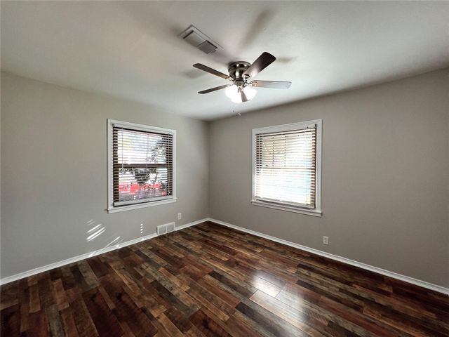 5716 N Wells Circle, Westworth Village, TX 76114