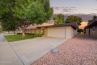 10345 W GARNETTE Drive, Sun City, AZ 85373