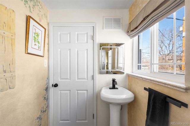 1030 Krameria Street, Denver, CO 80220