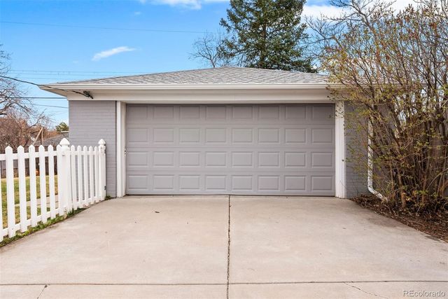 1030 Krameria Street, Denver, CO 80220