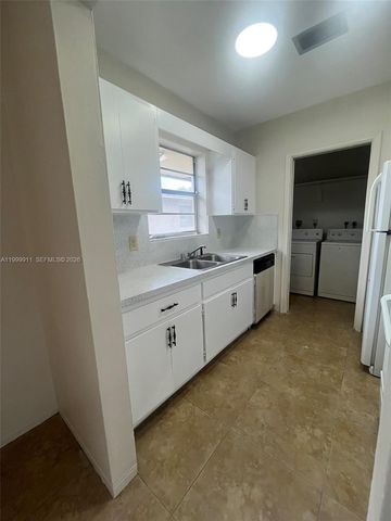 5706 Lincoln St, Hollywood, FL 33021