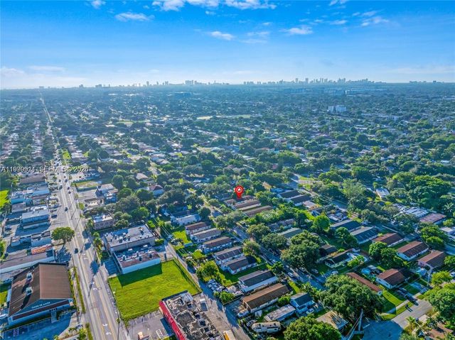 5706 Lincoln St, Hollywood, FL 33021