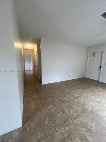 5706 Lincoln St, Hollywood, FL 33021