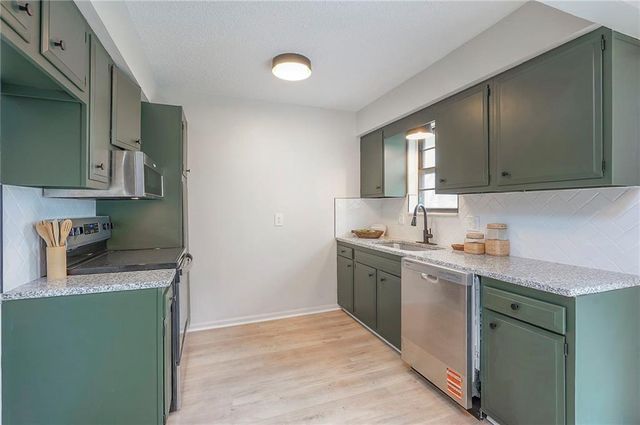 107 Baker Street, Buckner, MO 64016