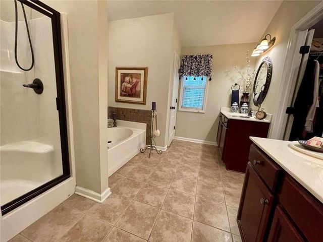 933 Vinings Drive, Winder, GA 30680
