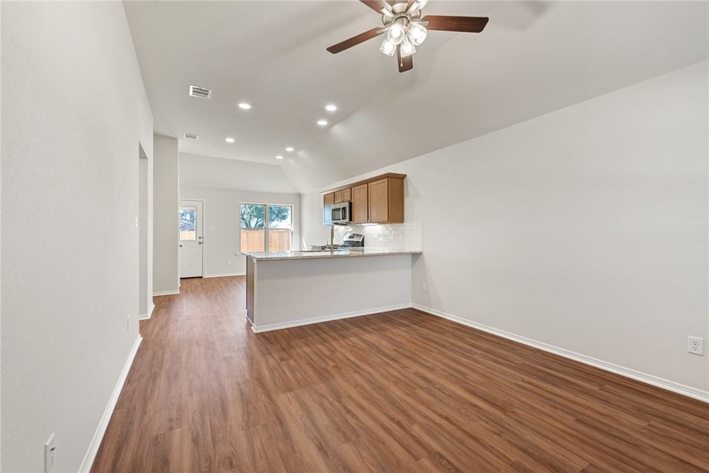 1231 High Street, Navasota, TX 77868 — photo 4