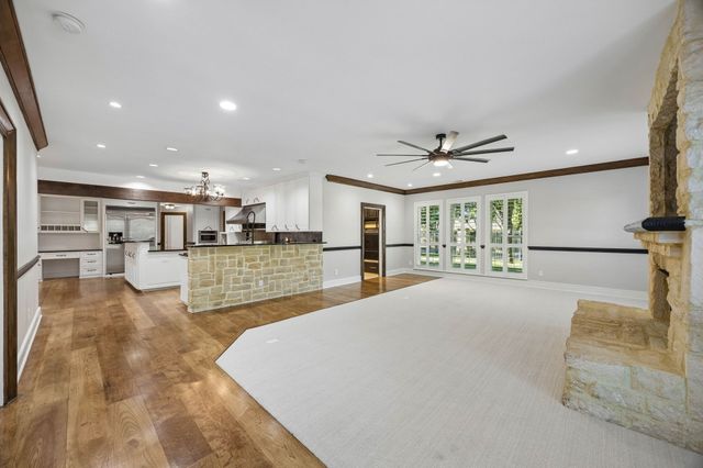 585 Shady Oaks Drive, Southlake, TX 76092