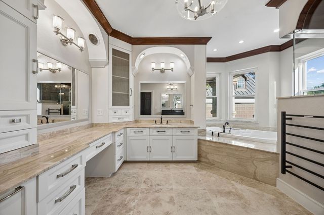 585 Shady Oaks Drive, Southlake, TX 76092