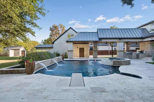 585 Shady Oaks Drive, Southlake, TX 76092
