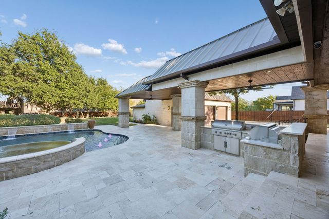585 Shady Oaks Drive, Southlake, TX 76092