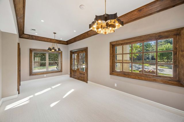 585 Shady Oaks Drive, Southlake, TX 76092