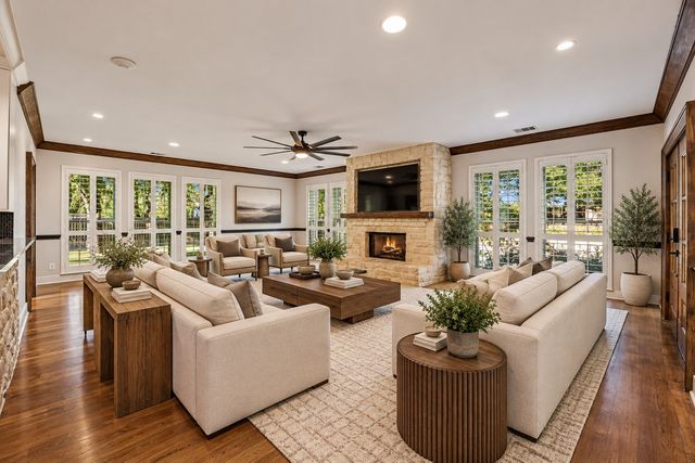 585 Shady Oaks Drive, Southlake, TX 76092