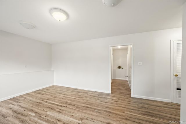 1 Darby Road, Airmont, NY 10952