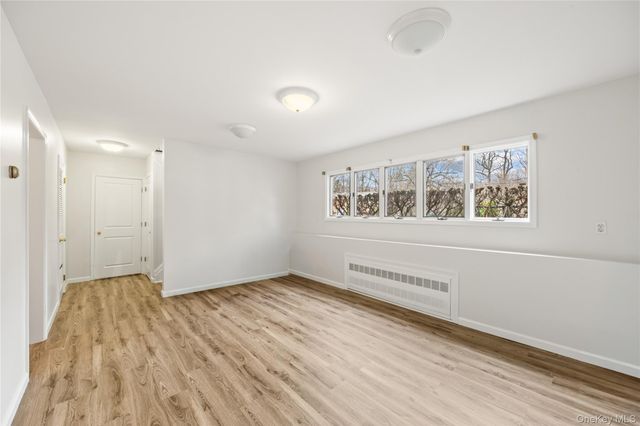 1 Darby Road, Airmont, NY 10952