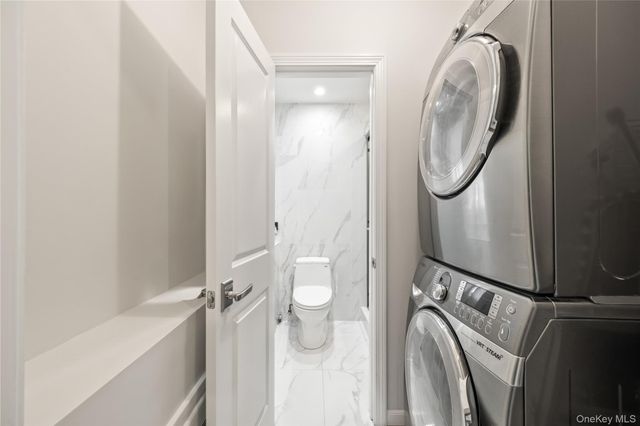 1 Darby Road, Airmont, NY 10952