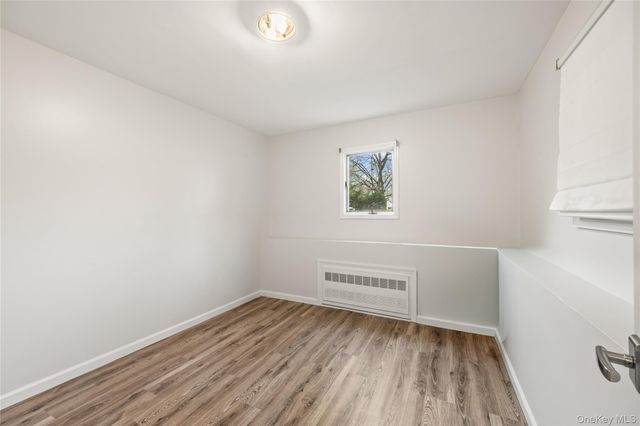 1 Darby Road, Airmont, NY 10952