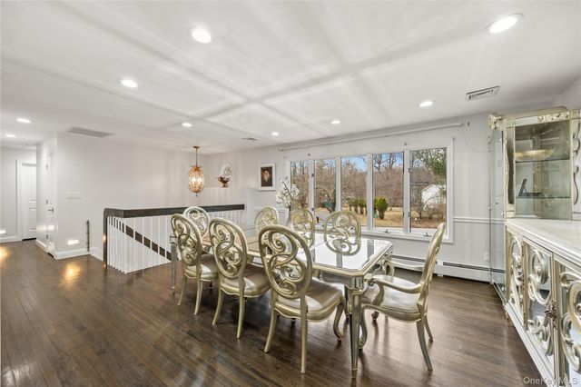 1 Darby Road, Airmont, NY 10952