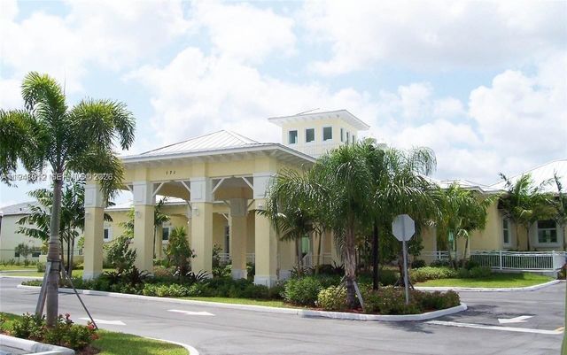 134 SE 28th Ter 4, Homestead, FL 33033