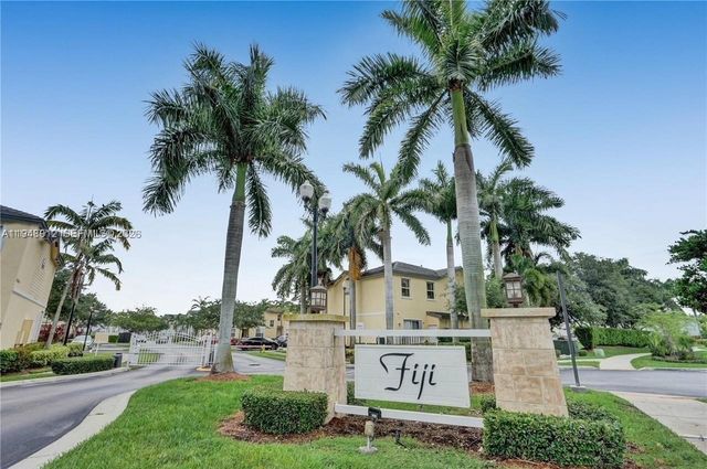 134 SE 28th Ter 4, Homestead, FL 33033