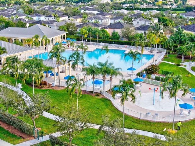 134 SE 28th Ter 4, Homestead, FL 33033