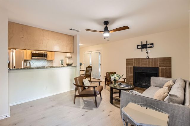 6700 Cooper LN 14, Austin, TX 78745