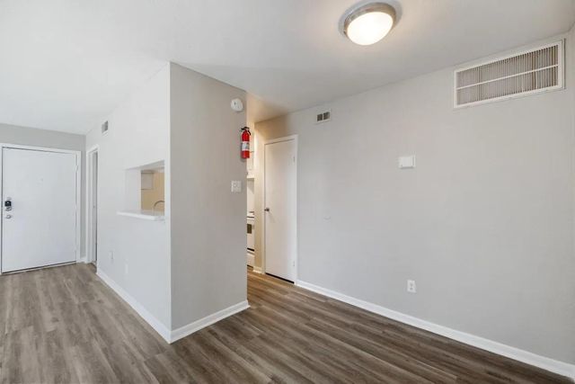 11715 S Glen Drive 101T-1, Houston, TX 77099