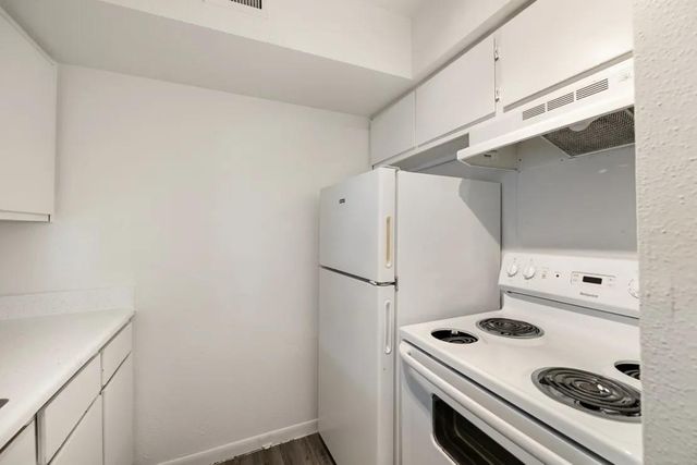 11715 S Glen Drive 101T-1, Houston, TX 77099