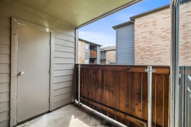 11715 S Glen Drive 101T-1, Houston, TX 77099