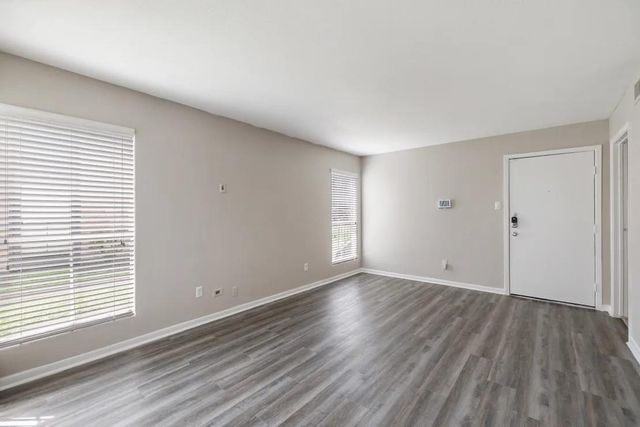11715 S Glen Drive 101T-1, Houston, TX 77099