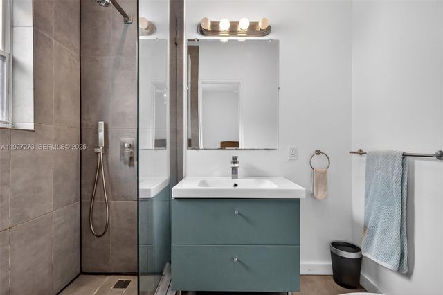 1555 Pennsylvania Ave 205, Miami Beach, FL 33139