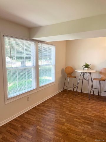 2814 WILLOW, Orion Charter Township, MI 48360