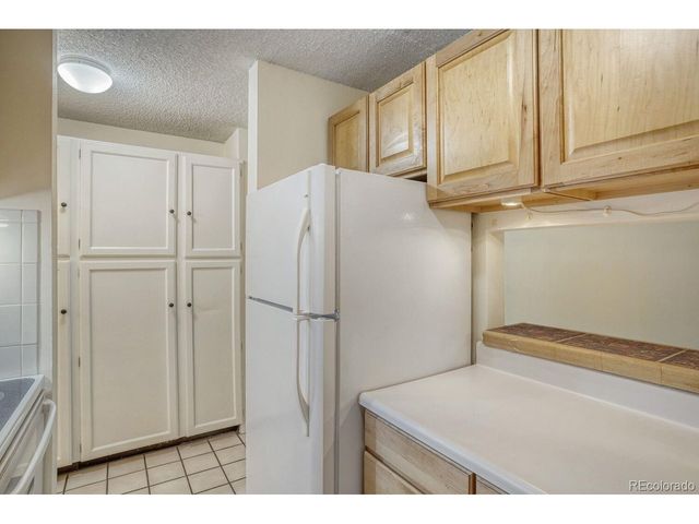 2 Adams St 303, Denver, CO 80206