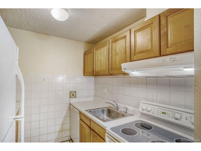 2 Adams St 303, Denver, CO 80206