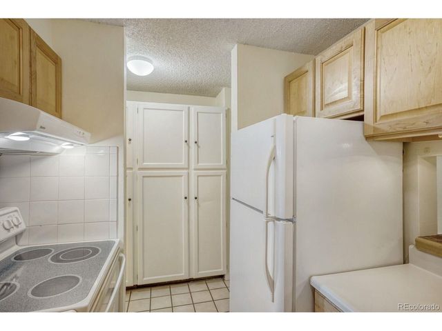 2 Adams St 303, Denver, CO 80206