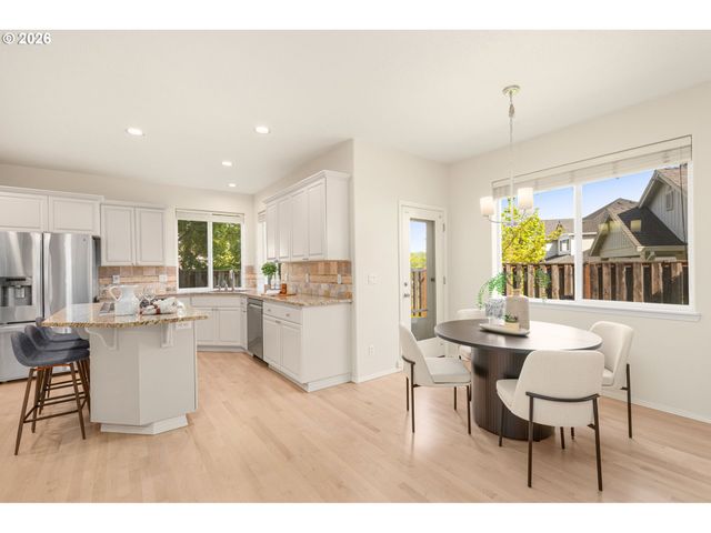 4092 Nw SCOTTSDALE Dr, Beaverton, OR 97006