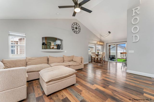 5428 ALEX RANCH RD, Cheyenne, WY 82007