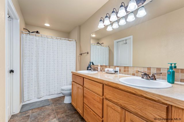 5428 ALEX RANCH RD, Cheyenne, WY 82007