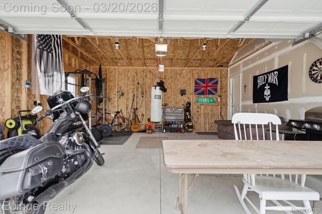 7201 Primrose Lane, Grand Blanc Charter Township, MI 48439