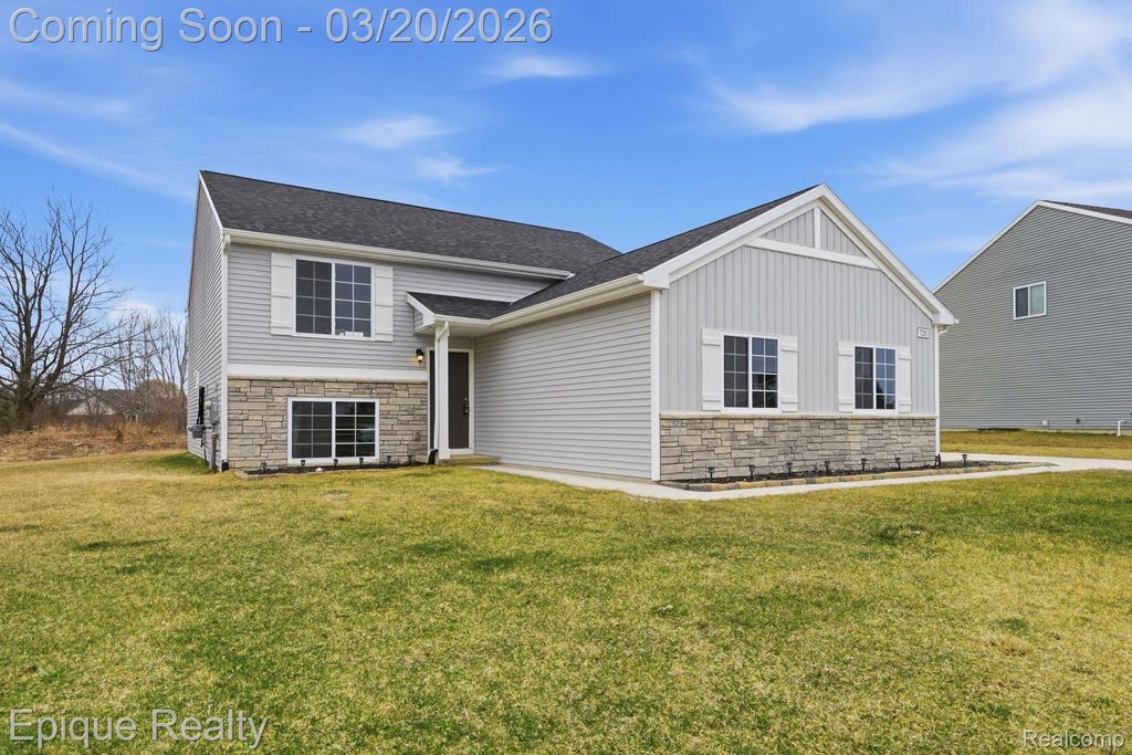 7201 Primrose Lane, Grand Blanc Charter Township, MI 48439