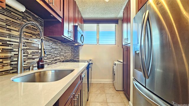 410 Magellan Avenue 908, Honolulu, HI 96813