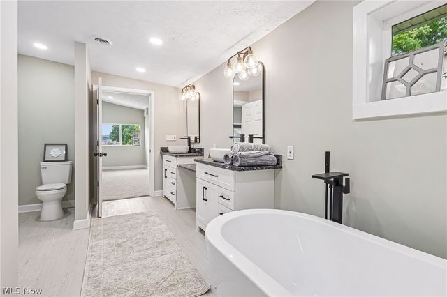 3312 Bancroft Road, Fairlawn, OH 44333
