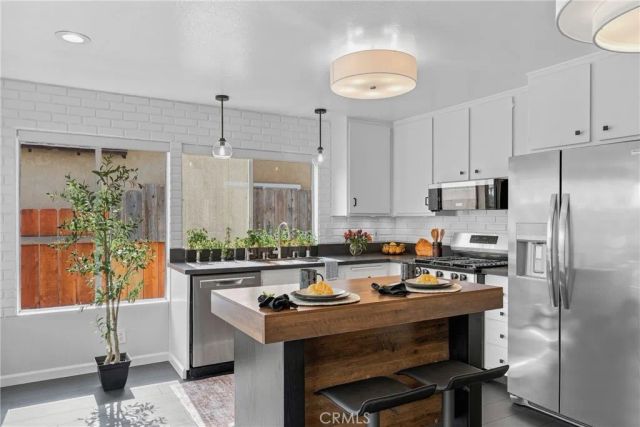7946 Aqua Mansa Road, San Diego, CA 92126